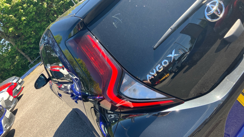 Toyota Aygo X 1.0 VVT-i Edge 5dr Petrol Hatchback